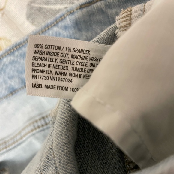 Wild Fable Distressed Light Blue Denim Highest Rise Mom Jeans - Picture 7 of 7